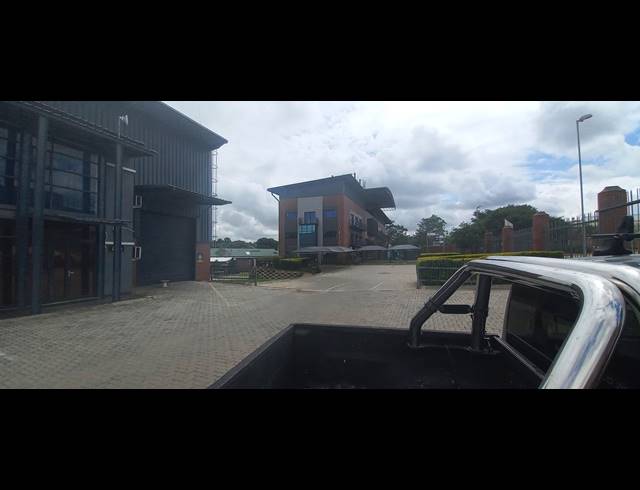 617M² MINI FACTORY TO LET IN LASER PARK